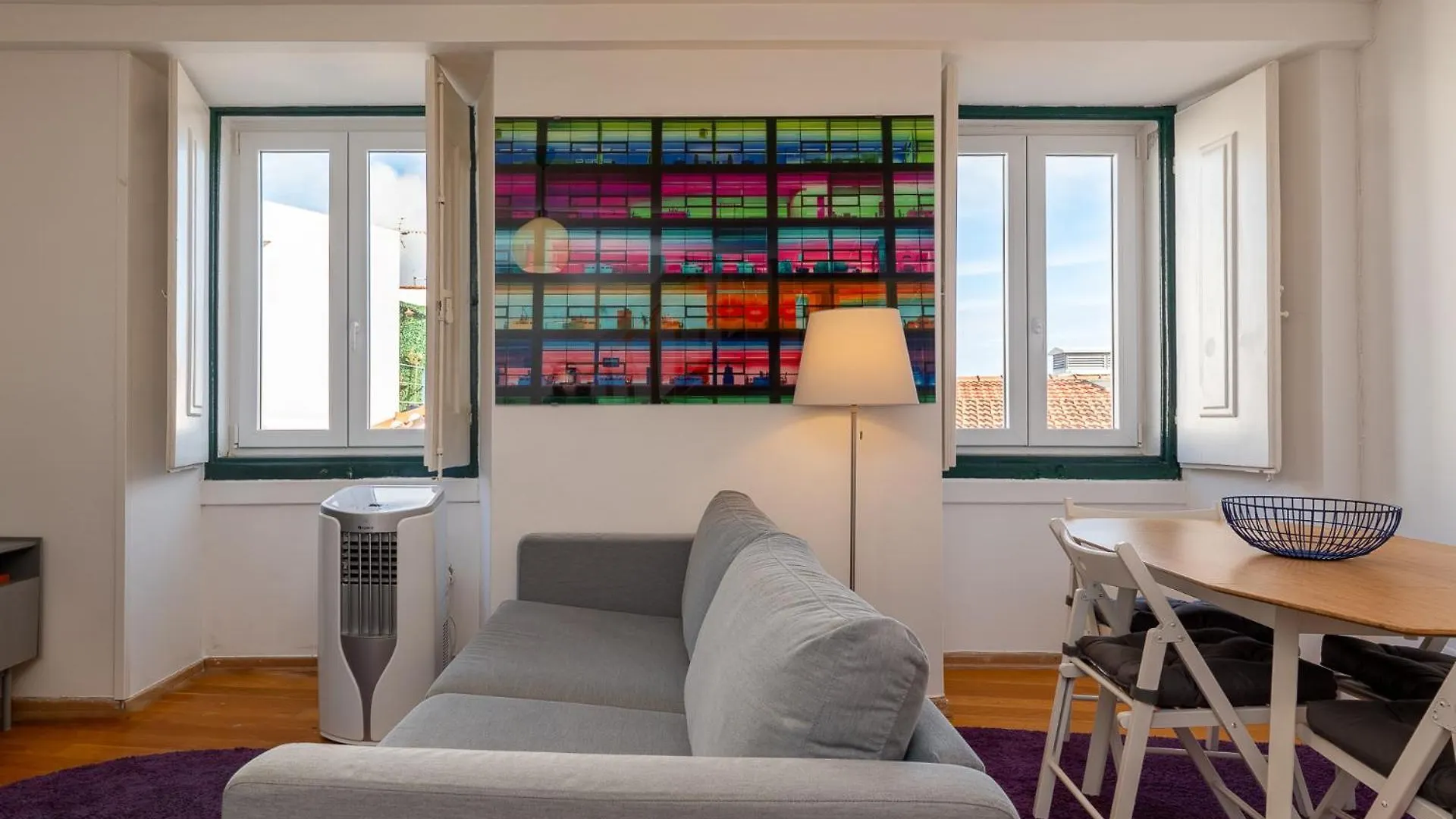 Contemporary Lisbon Apartment In Historical Chiado פורטוגל